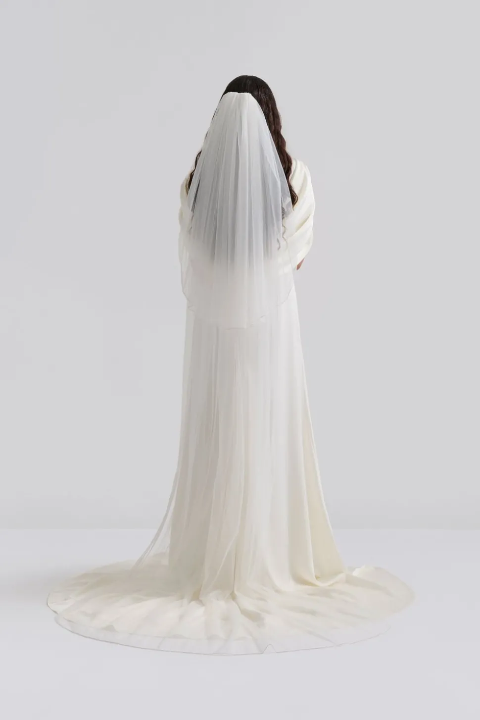 Cathedral blusher veil